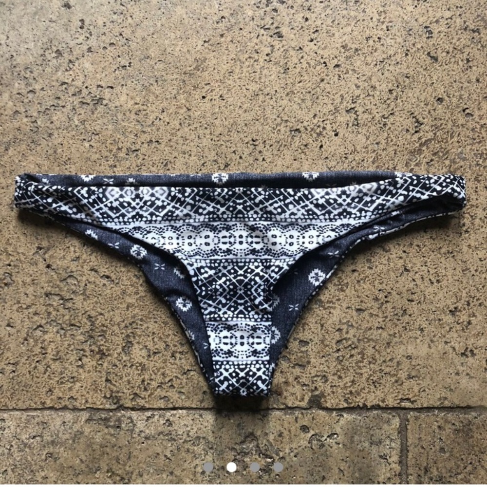 Reversible Grey and White Bikini Bottoms